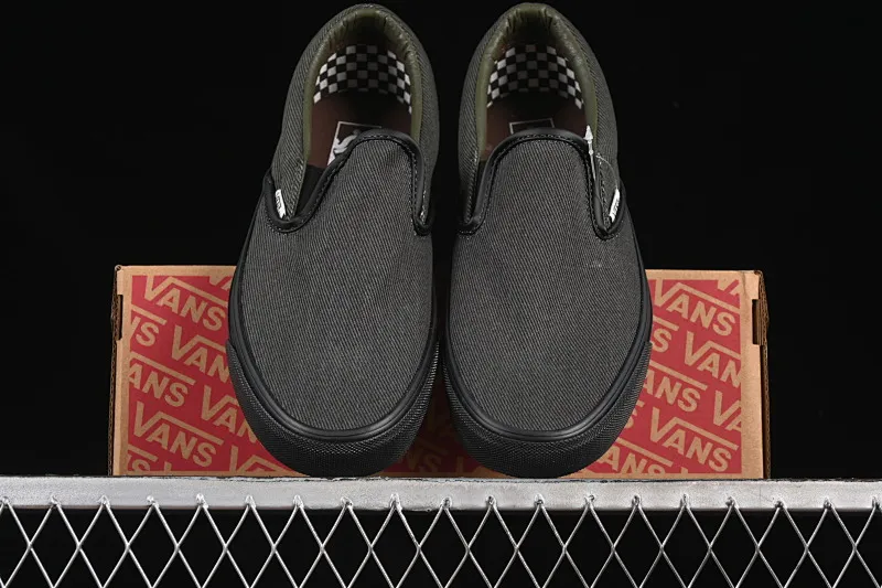 All categories Vans Vans series Vans Low Vans low-top Vainl Archive x Vans Classic Slip-On joint model Vans low-top casual sneakers VN000BVZRUX